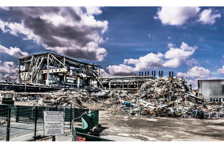 ruin_factory_building_factory_opel_dilapidated-653253