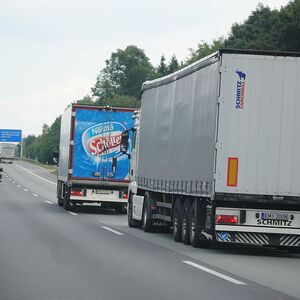remote-traffic-truck-transport-of-goods-logistics